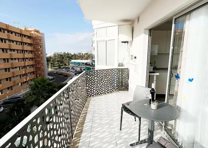 شقة 1 Bedroom In Americas! *